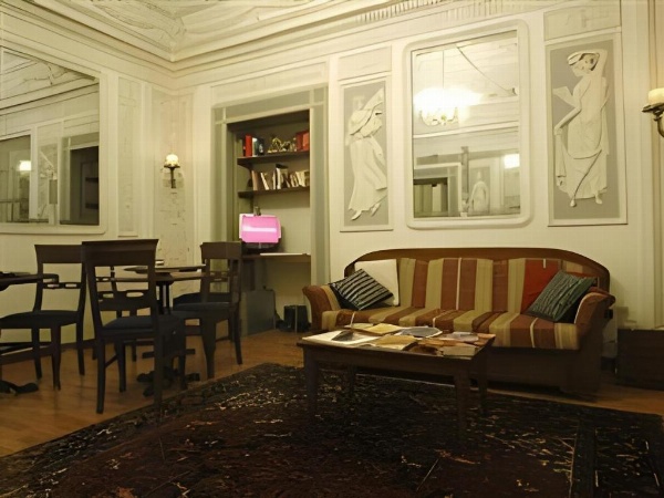 Miseria e Nobilta' Bed and Breakfast image 6